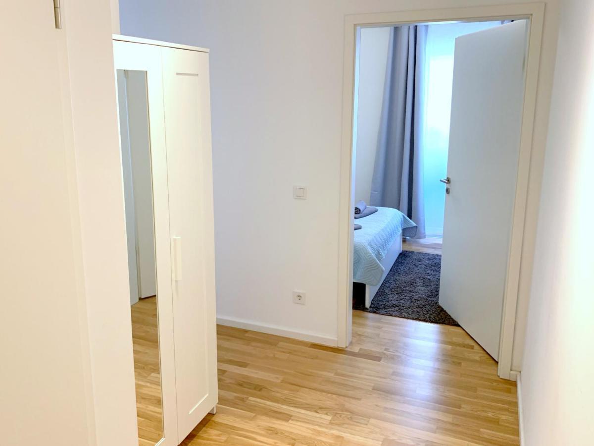 Appartamento Moderne Mit Bodentiefer Dusche, Waschmaschine Und Kueche - 
