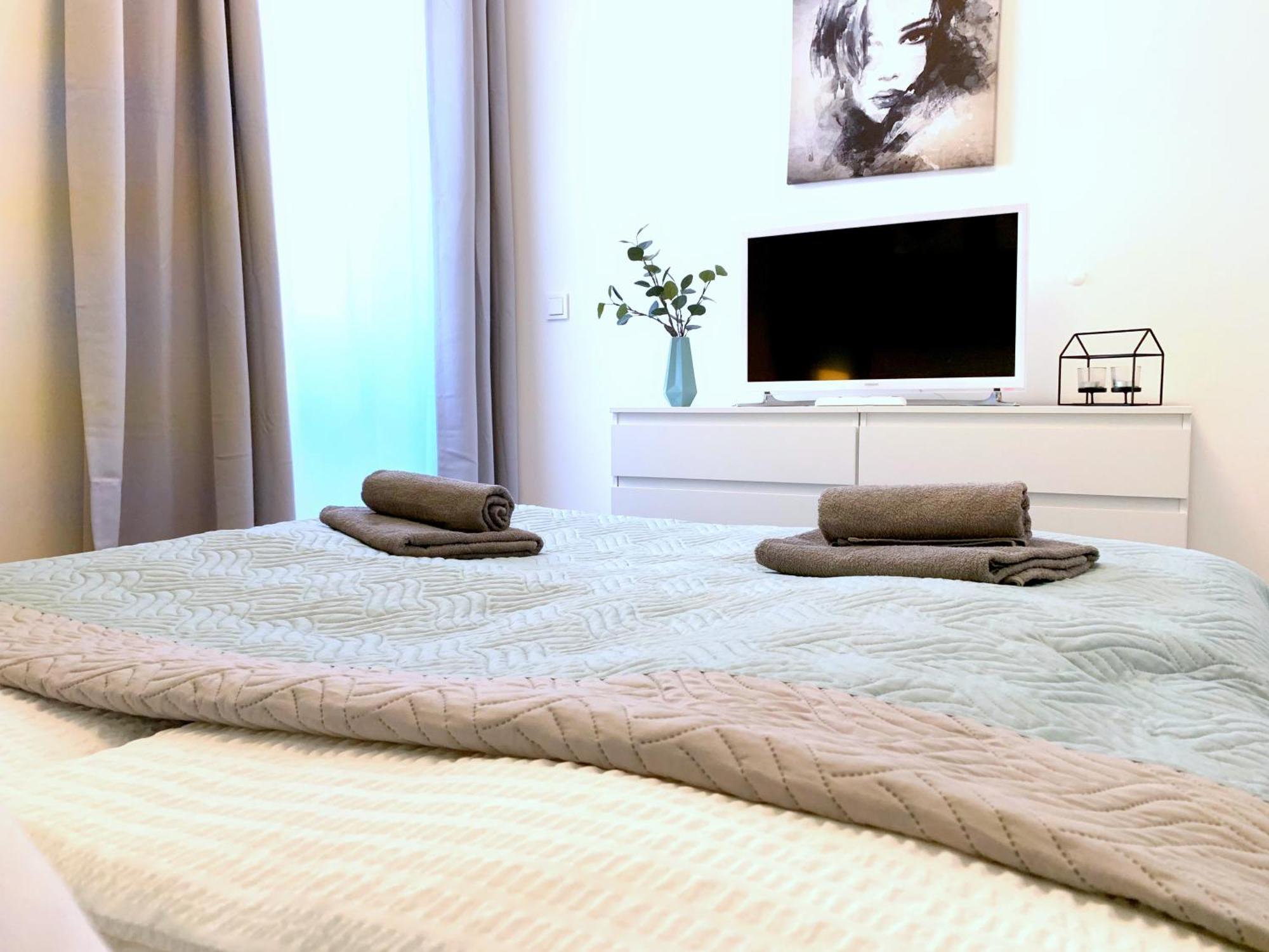 Appartamento Moderne Mit Bodentiefer Dusche, Waschmaschine Und Kueche - 