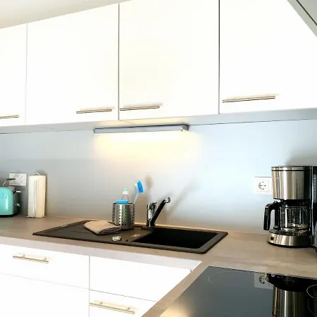 Moderne Ferienwohnung Mit Bodentiefer Dusche, Waschmaschine Und Kueche - 